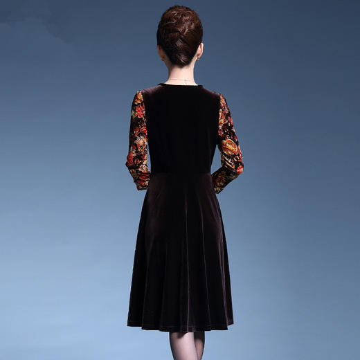 MY-6942新款丝绒连衣裙名媛气质绣花中长款大摆裙 商品图1