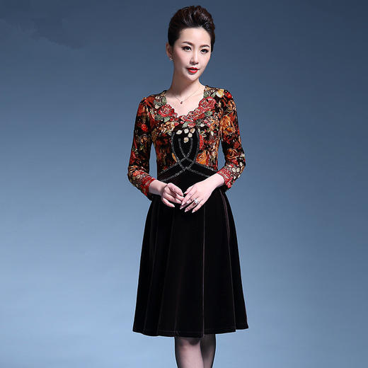 MY-6942新款丝绒连衣裙名媛气质绣花中长款大摆裙 商品图0