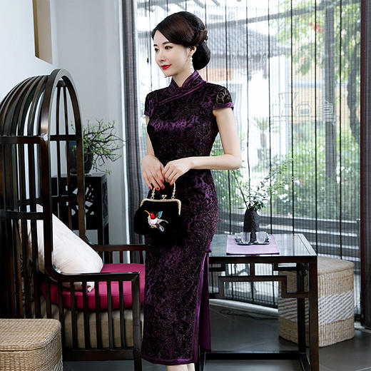 BJ  8006暗紫色改良中长款旗袍 商品图0