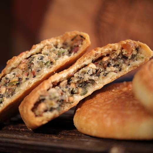 【下单后48小时左右发货】东坡 老月饼250g/枚*4枚 传统手工制作 经典五仁 一口酥心 油而不腻 馅料饱满 口味纯正 商品图7