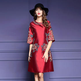 HX-A425新款重工刺绣花七分袖连衣裙