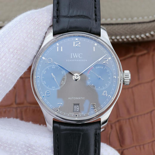 ZF万国v5版新葡7型号：IW500705（老葡七的型号是IW500107，这是不同的两个型号）系列：葡萄牙52010自动机械,42.3毫米直径 商品图0