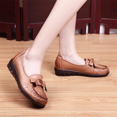 YL 	130-1新款真皮民族风妈妈单鞋低跟平底软底女士单鞋 商品图3