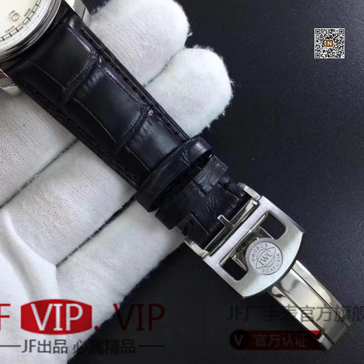 ZF万国葡萄牙系列年历腕表IW503501，集时分针、日期、星期、月份和动显于一身。正所谓功能卓越，大器晚成，有请各路表友品鉴 商品图7