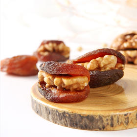 杏夹核桃仁 土耳其特级黑杏脯和核桃仁的完美结合