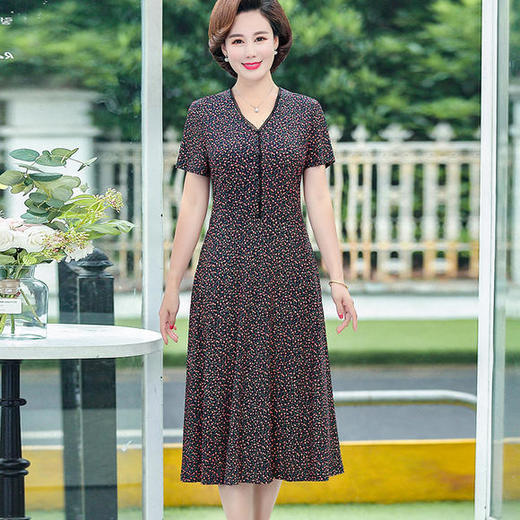 LSFS-6565新款中年时尚长款V领碎花连衣裙 商品图1