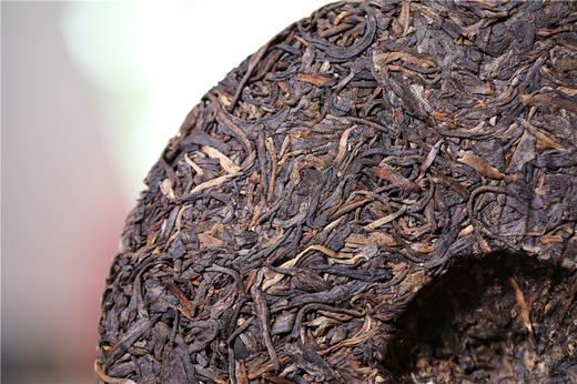 澜沧古茶2014年抱诚大饼生茶易武乔木老树 商品图4