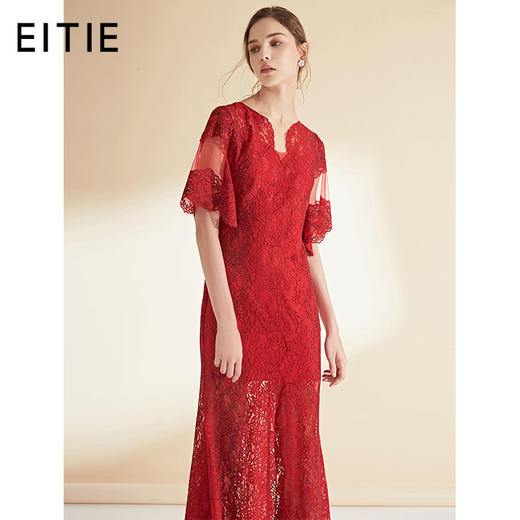 EITIE爱特爱女装新品红蕾丝透视网纱拼接礼服连衣裙长款6077702 商品图0