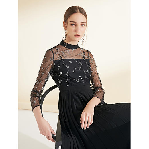 EITIE爱特爱女装初秋新款网纱绣花性感气质蓬蓬连衣裙长款黑C1907314 商品图2