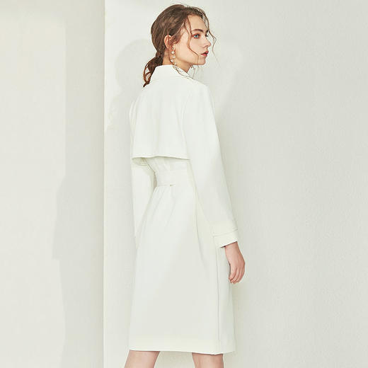 EITIE爱特爱女装初秋季新品简约斑驳领绑带风衣外套中长薄款6004702 商品图3