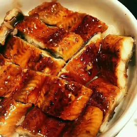 【日式蒲烧鳗鱼】约重300克。微波炉加热即可吃。