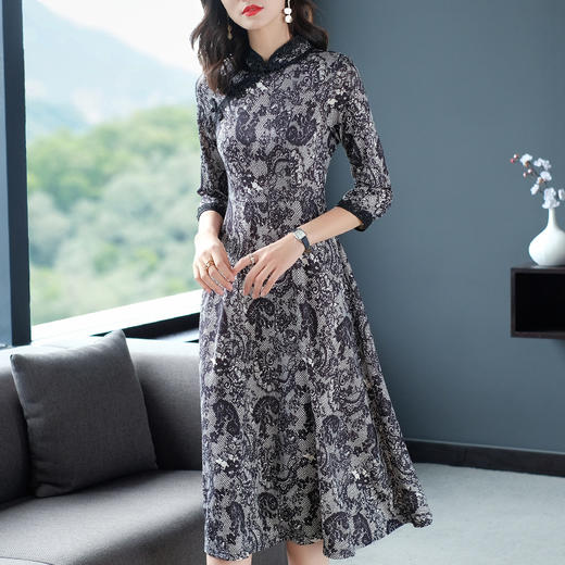 CS-19548手工3粒盘扣蕾丝边连衣裙 商品图0