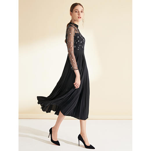 EITIE爱特爱女装初秋新款网纱绣花性感气质蓬蓬连衣裙长款黑C1907314 商品图1