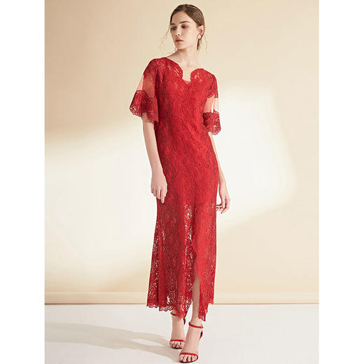 EITIE爱特爱女装新品红蕾丝透视网纱拼接礼服连衣裙长款6077702 商品图2
