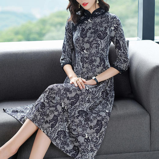 CS-19548手工3粒盘扣蕾丝边连衣裙 商品图1