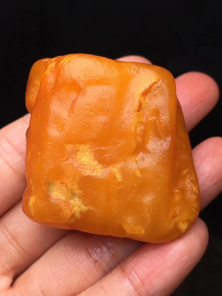 天然花蜡精品原石天然扣子形状形体规整饱满皮纹妖娆原汁原味保真保