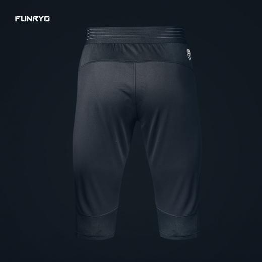 小李子:专柜正品FUNRYO蜂锐自然之力系列足球运动训练修身七分裤 商品图2