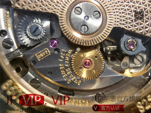 江诗丹顿经典美作 江诗丹顿传承系列4010U男士，和原装一样的月相和逆跳日历款腕表，所有功能同正品，都是真实的。 商品图13