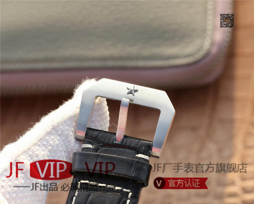 真力时大飞新款限量版V3版原装1:1 壳套，45mm*14mm。搭配正品一致的定制版一体机芯机械机芯，零返修，蓝宝石玻璃。超级瑞士夜光，高档进口疯马皮。 商品图7