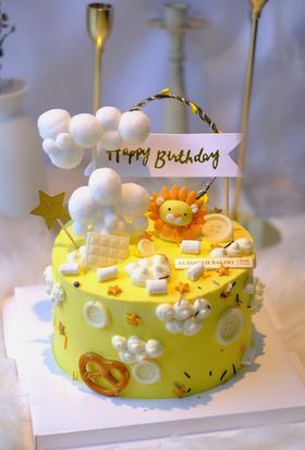 小狮子 4层戚风胚，3层火芒夹心。