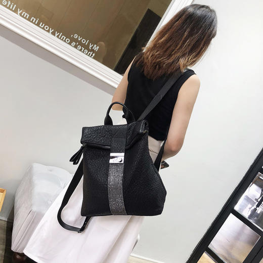 JM-B7207-1新款欧美复古软面镶钻女式羊皮双肩包TZW 商品图1