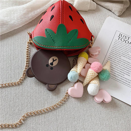 女童公主包草莓零钱包可爱包