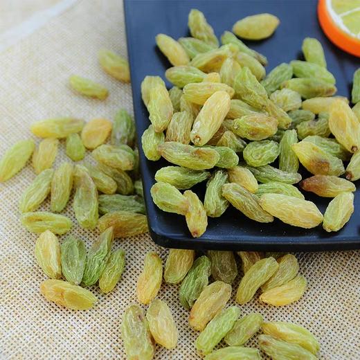 新疆绿香妃葡萄干 无核无籽 免洗即食蜜饯果干 商品图0