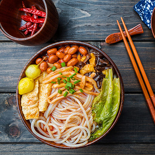 地道柳州螺蛳粉 |  有螺蛳肉的螺蛳粉 汤浓粉滑 鲜辣劲爽 一碗嗦尽柳州味 商品图3