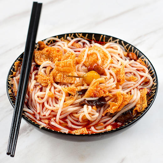 地道柳州螺蛳粉 |  有螺蛳肉的螺蛳粉 汤浓粉滑 鲜辣劲爽 一碗嗦尽柳州味 商品图2