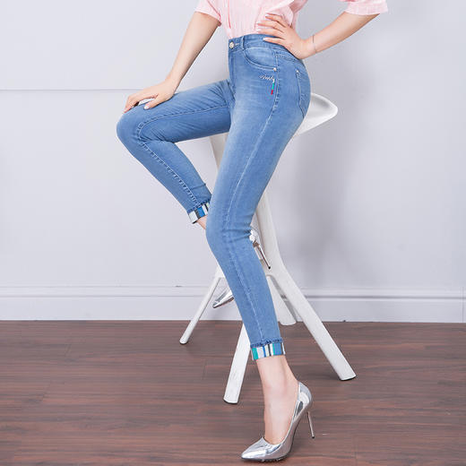 ZH-1877显腿长九分裤女牛仔裤子 商品图3