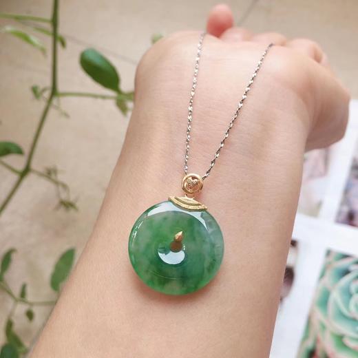 天然平安扣吊坠精美设计款冰种阳绿色扣子料子水润通透种老起光18k金