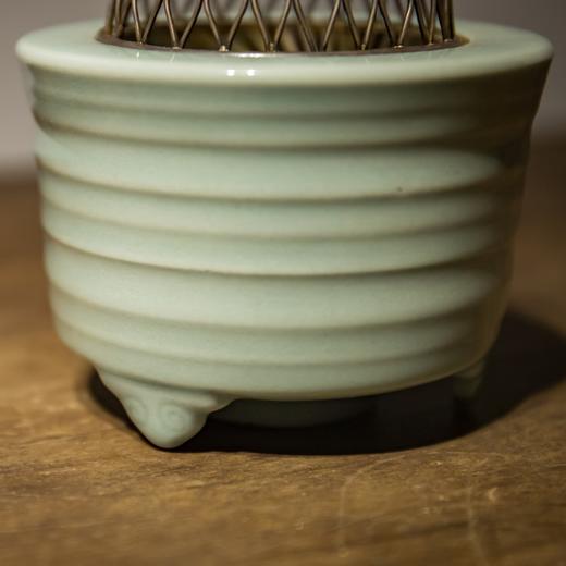 苏山款青瓷香炉 商品图2
