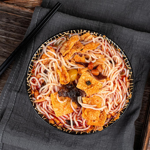 地道柳州螺蛳粉 |  有螺蛳肉的螺蛳粉 汤浓粉滑 鲜辣劲爽 一碗嗦尽柳州味 商品图4