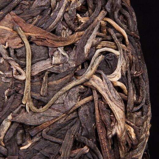 新品吉顺号2010年易武麻黑易武古树生茶七子饼老茶357g