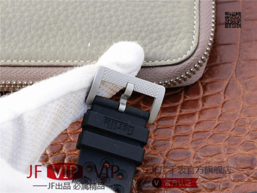 Gorilla大猩猩腕表，是由爱彼设计总监奥克塔维奥.加西亚研发团队打造的。灵感来自于经典美式汽车的仪表盘设计 商品图7