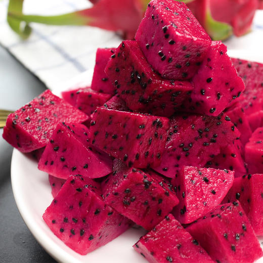 红心火龙果 果肉细腻 汁多甜美 含花青素 0农残 产地直发