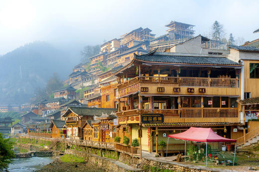 【五一华为专团】贵州黄果树大瀑布+西江千户苗寨+荔波小七孔5日五星品质游 商品图3