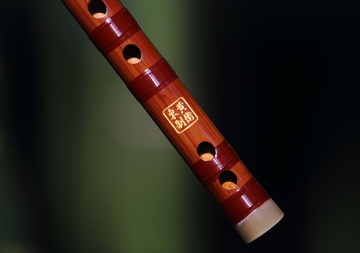 潜心钻研制笛30余年黄卫东笛子