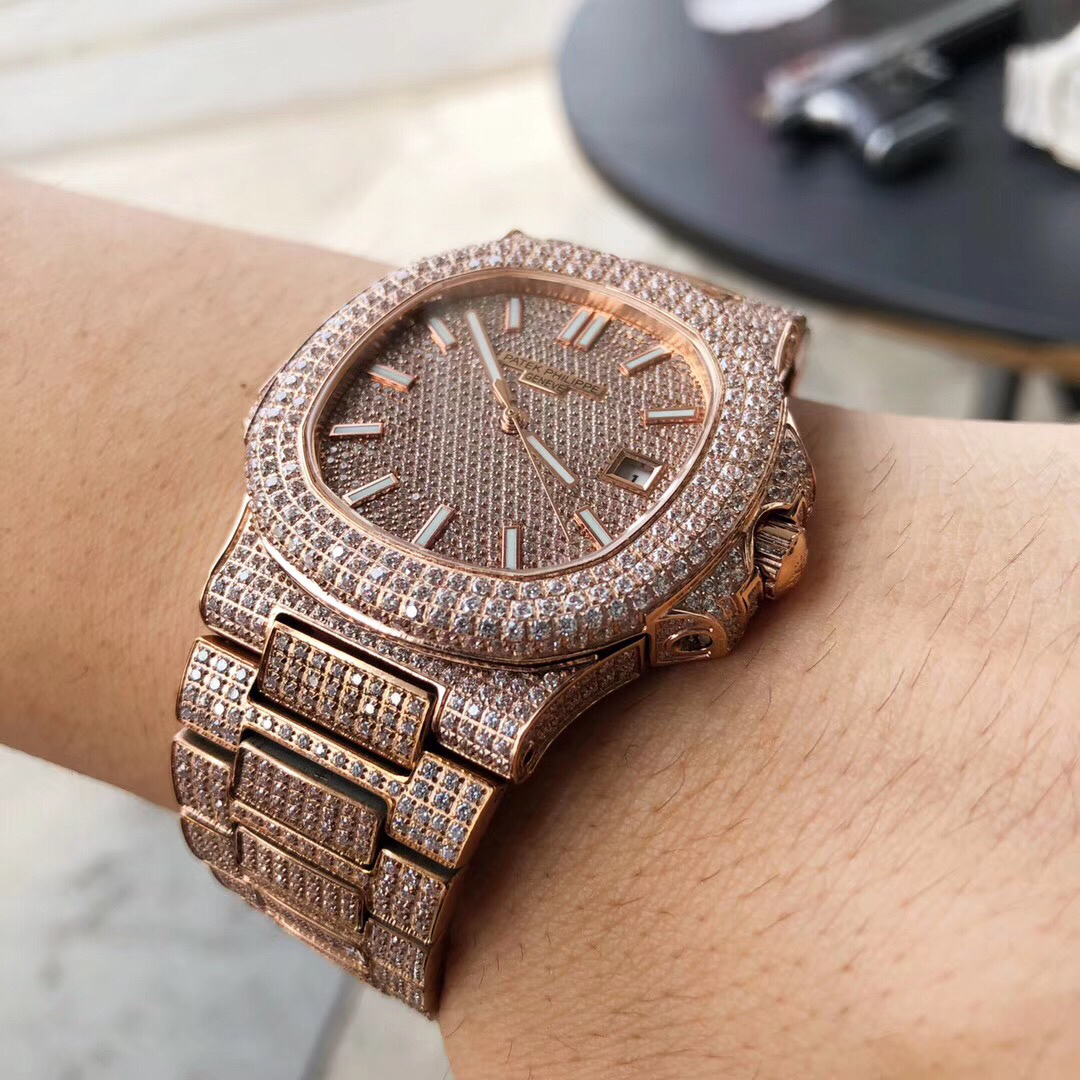 百达翡丽满天星满钻方钻鹦鹉螺百达翡丽运动系列鹦鹉螺57191g001搭载