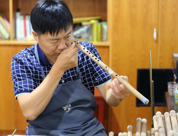 潜心钻研制笛30余年黄卫东笛子