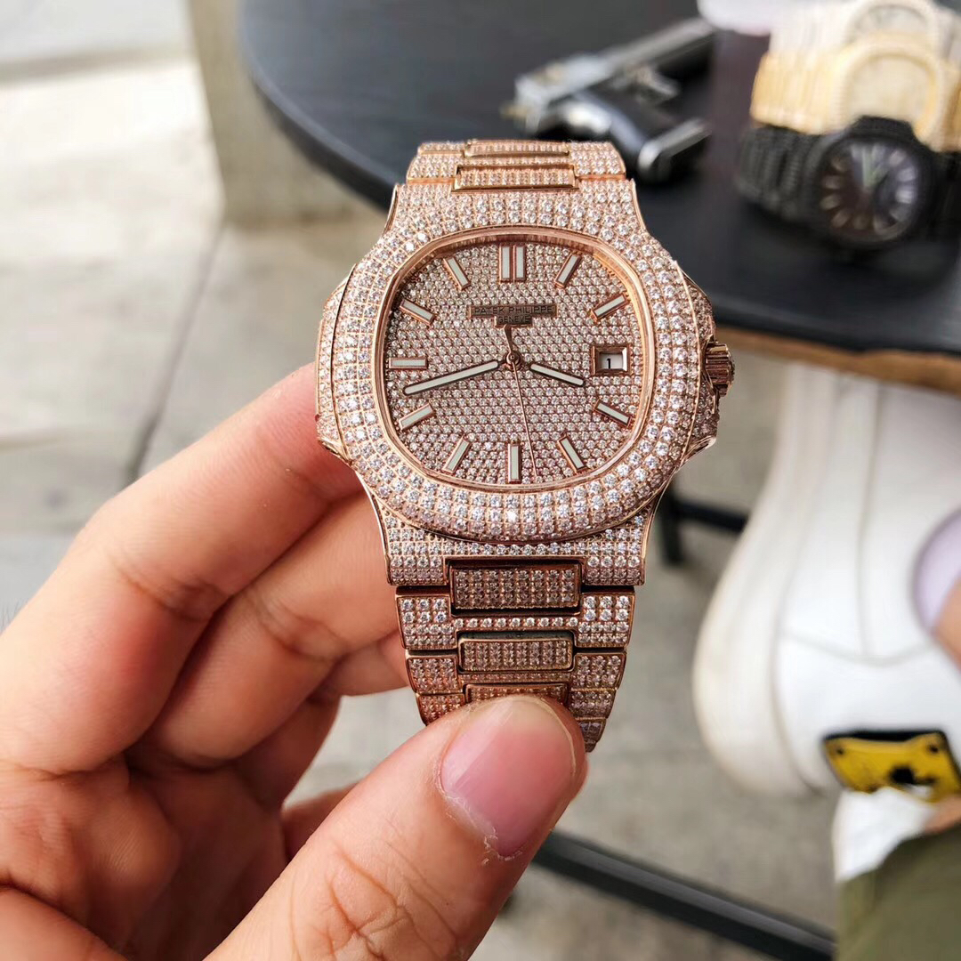 百达翡丽满天星满钻方钻鹦鹉螺百达翡丽运动系列鹦鹉螺57191g001搭载