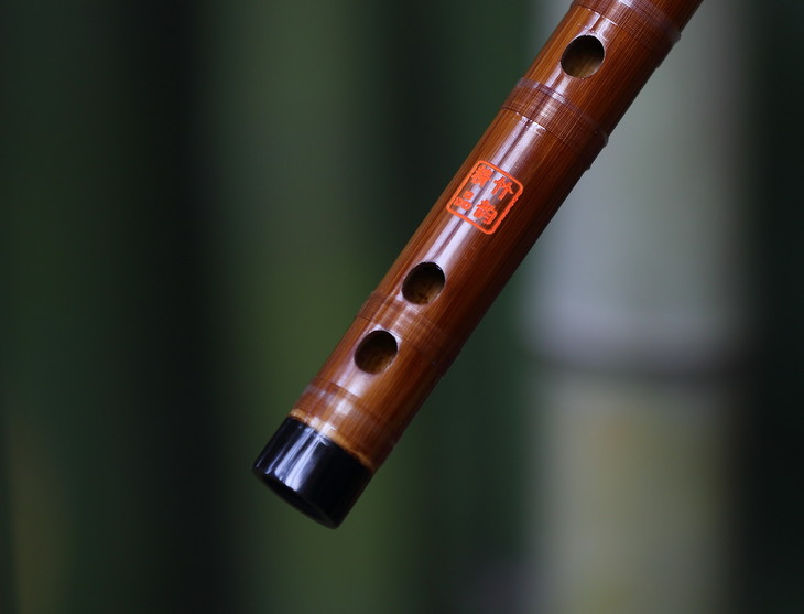 潜心钻研制笛30余年黄卫东笛子