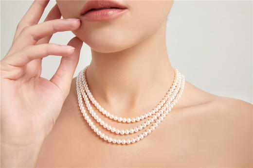 Pearl moments 维多利亚宫廷风 经典珍珠系列3号天然淡水珍珠 奢华三层链+心动时刻珍珠戒指 商品图13