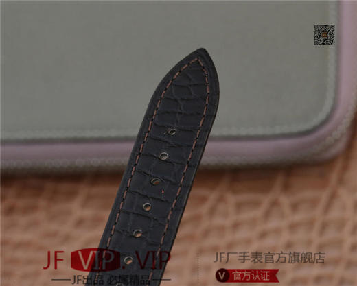 A8卡地亚伦敦SOLO中号WSRN0021腕表。直径36mm 厚度9.46 搭载卡地亚原装076全自动机械机芯。 商品图9