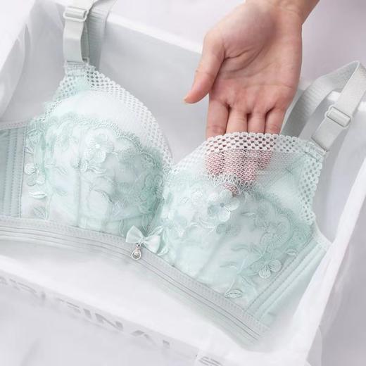 超薄文胸无钢圈薄款胸罩收副乳上托按摩聚拢内衣性感女士大胸显小 商品图0