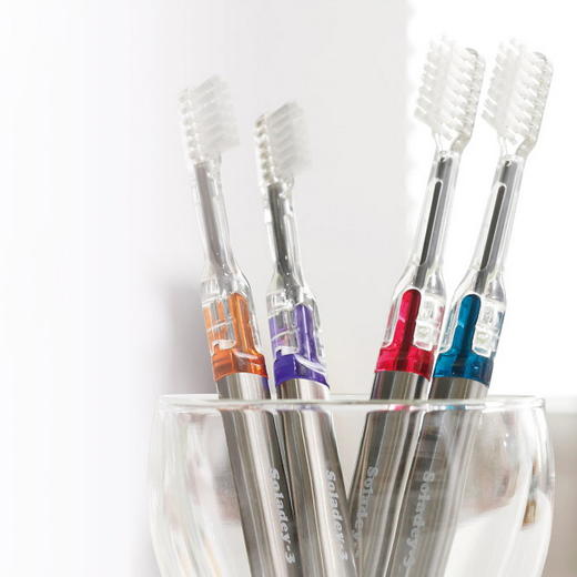 【无需牙膏 只需光和水】日本黑科技Soladey3 光触媒太阳能负离子牙刷  12小时不沾牙垢 去除牙垢 消灭口臭 ◆ 商品图2