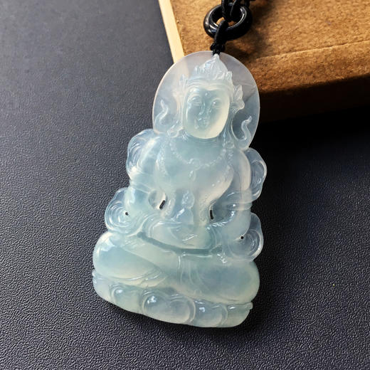 冰种手工精雕翡翠度母 商品图0