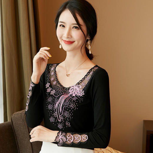 ZZ-LQ93113秋季新款女装时尚绣花长袖棉T恤 商品图3