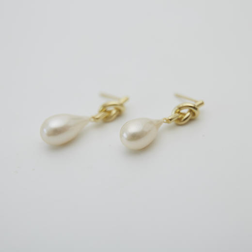 Pearl moments TIE KNOTS WITHNO MEMORIES  结绳忘事 天然淡水珍珠耳钉 商品图4