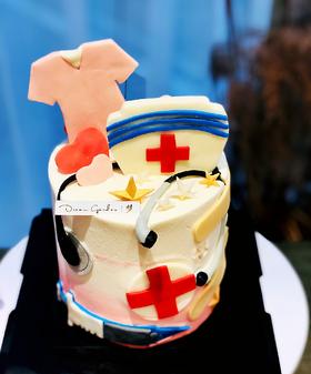 白衣天使（加高款定制蛋糕）